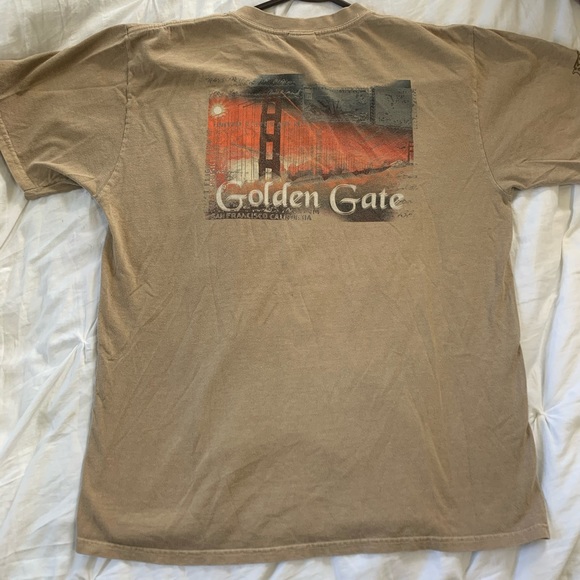Men’s medium, golden gate graphic tee - Picture 2 of 2